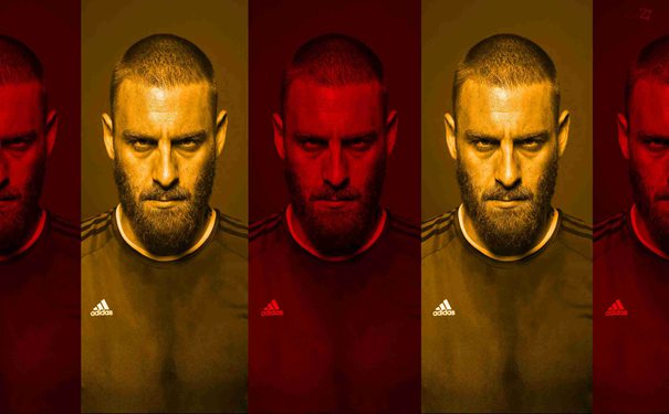 他是曼聯(lián)后防新核！英超連續(xù)9場(chǎng)首發(fā)未來(lái)有望成為隊(duì)長(zhǎng)