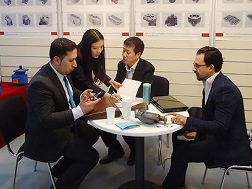 國(guó)、內(nèi)外展會(huì)，了解行業(yè)動(dòng)態(tài)，展示公司風(fēng)采